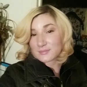 Meet your Posher, Monica